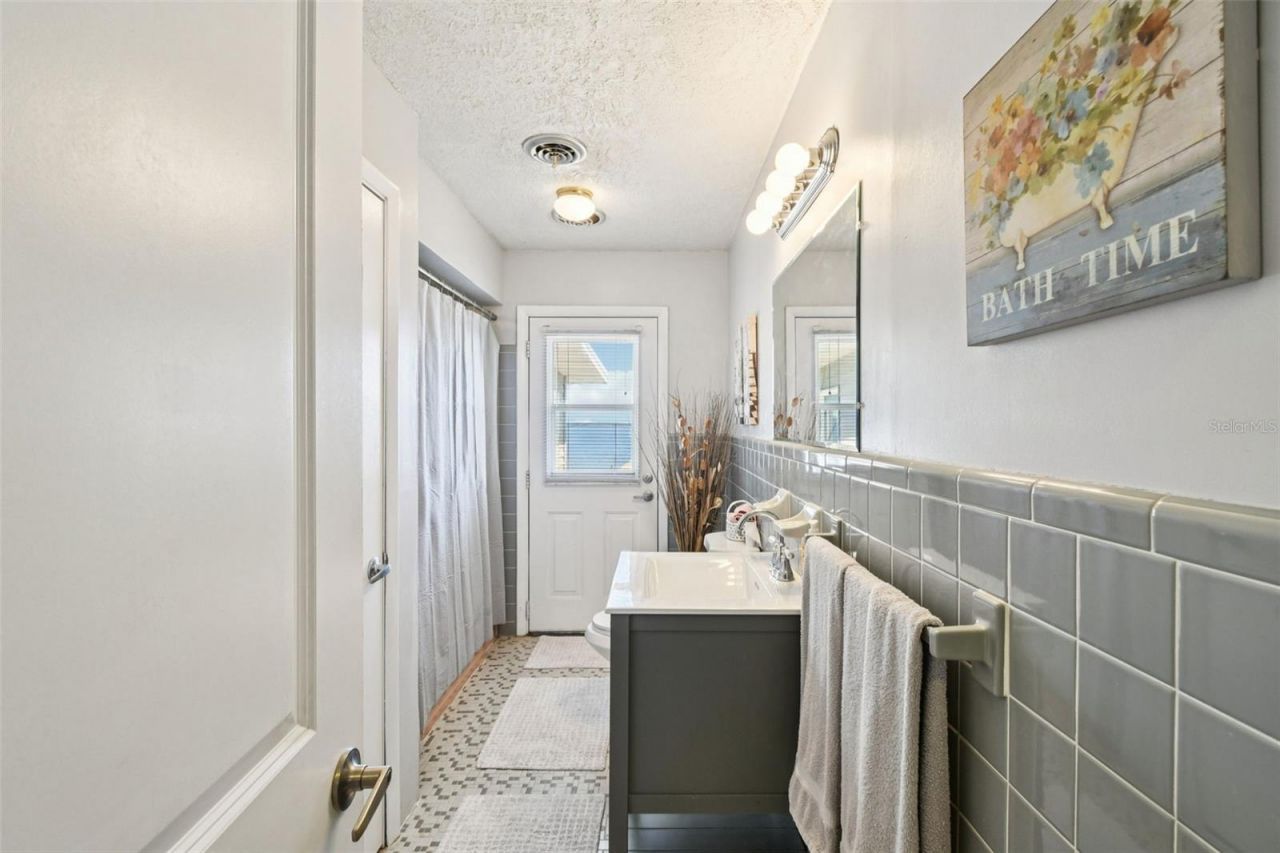 214 Paradise Lane , Crescent City, FL 32112 Photo