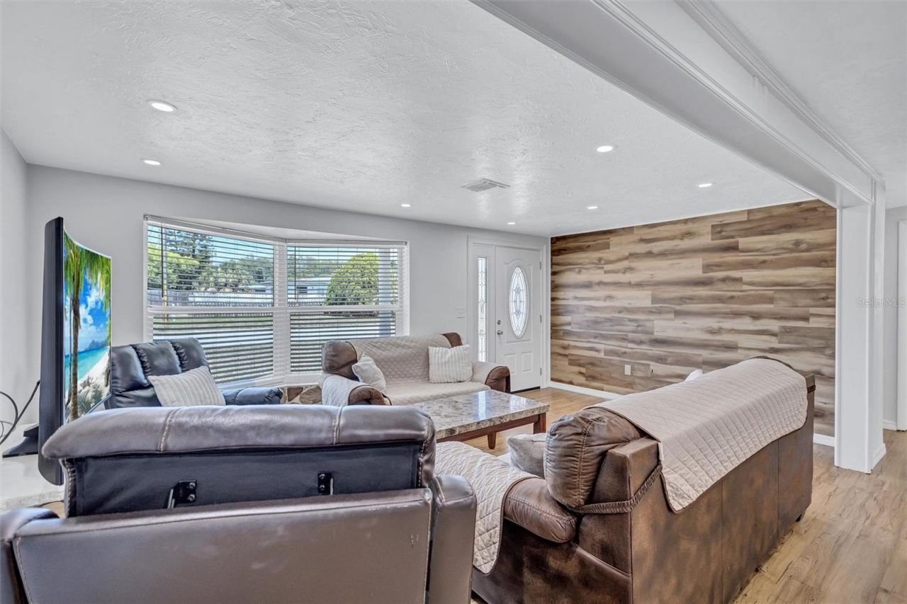 3816 Beacon Square Drive , Holiday, FL 34691 Photo