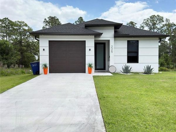 LEHIGH ACRES, FL 33974