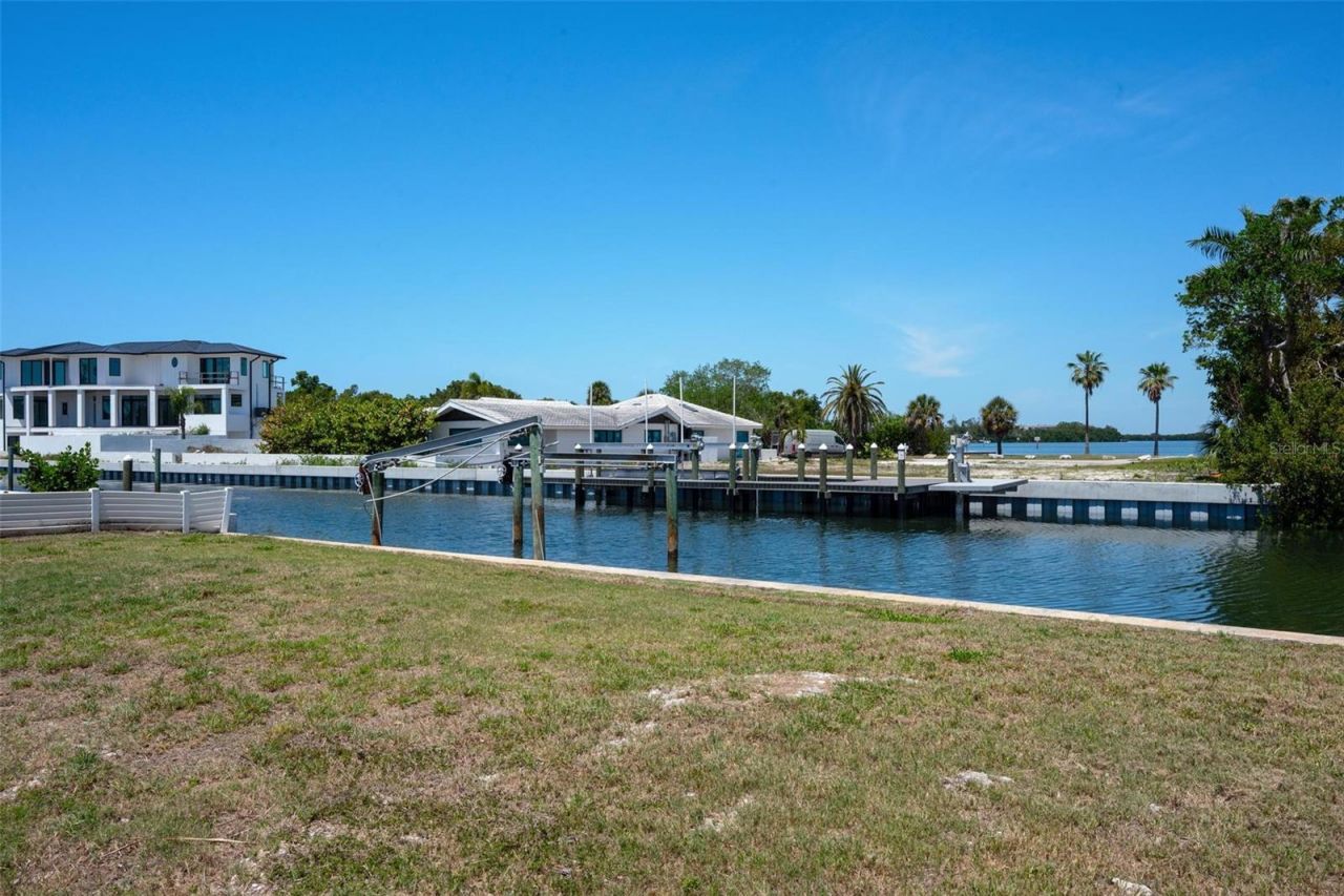 581 Rountree Drive, Longboat Key, FL 34228 Photo