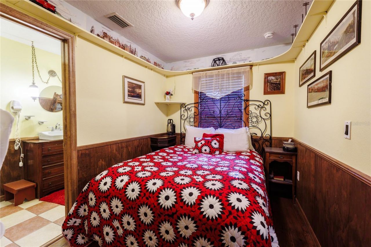 215 E French Avenue , Orange City, FL 32763 Photo