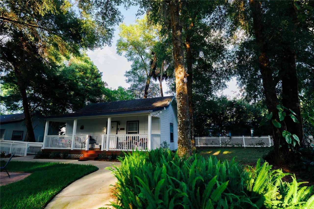 215 E French Avenue , Orange City, FL 32763 Photo