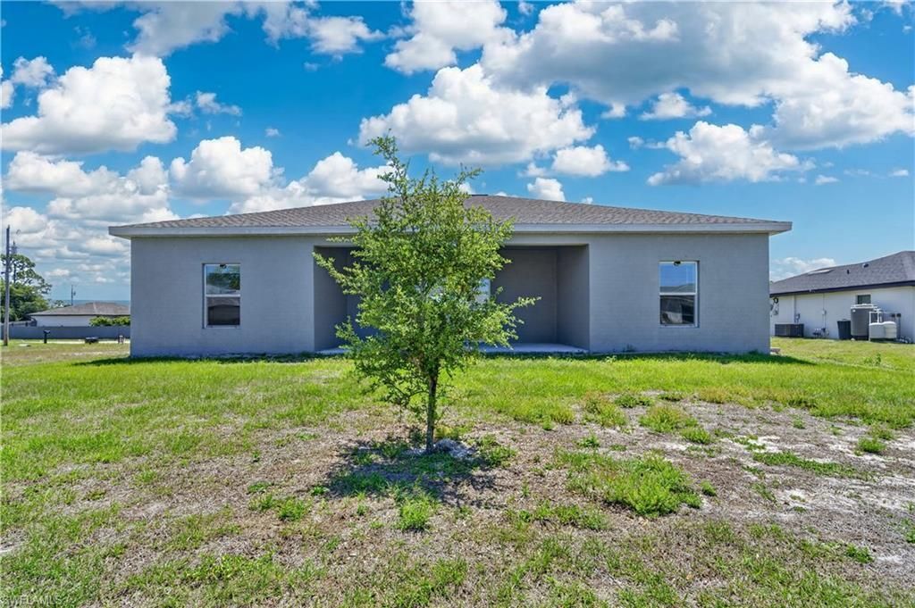 1001 NE 35th Ln, Cape Coral, FL 33909 Photo
