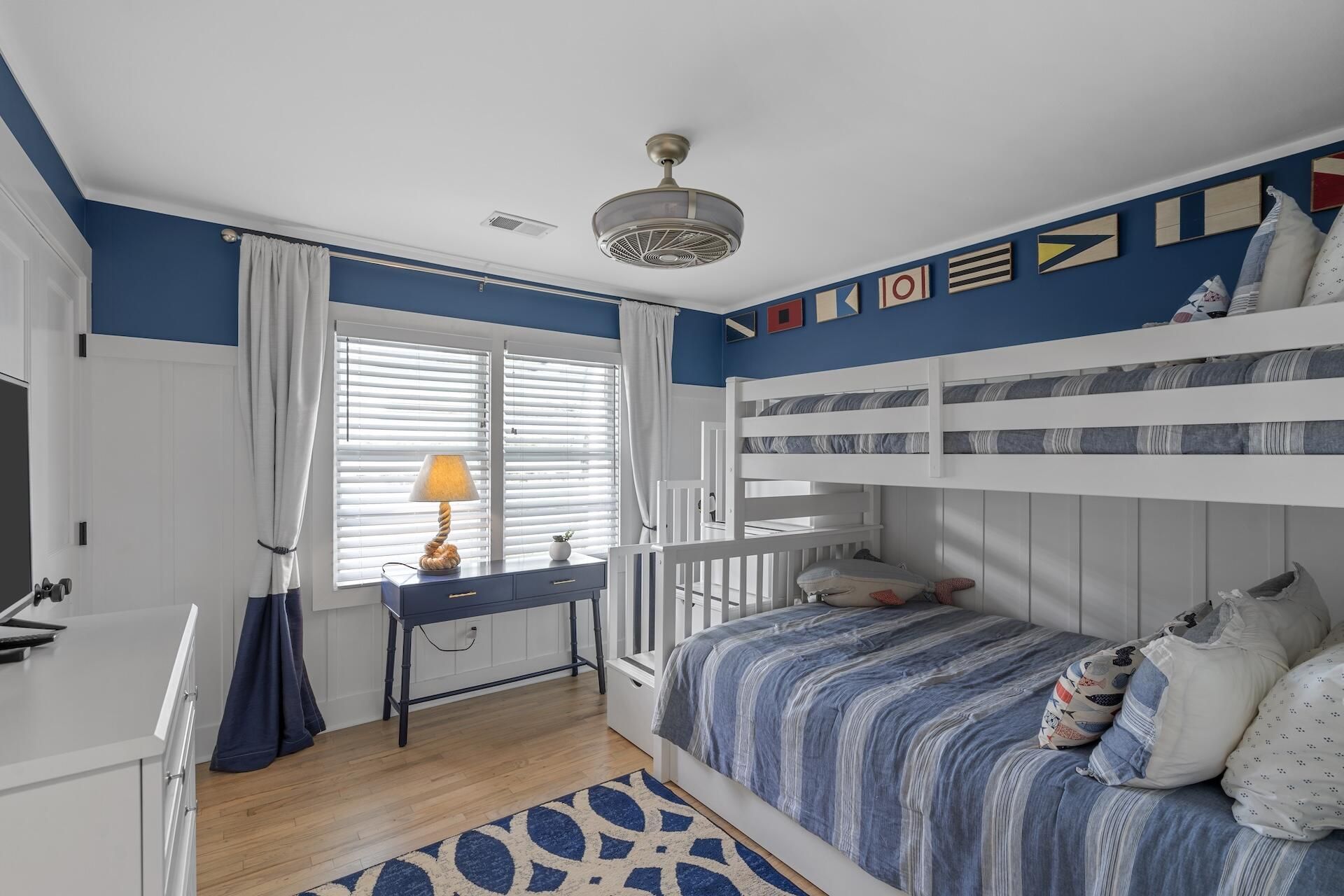 2702 Waterway Boulevard Photo 16