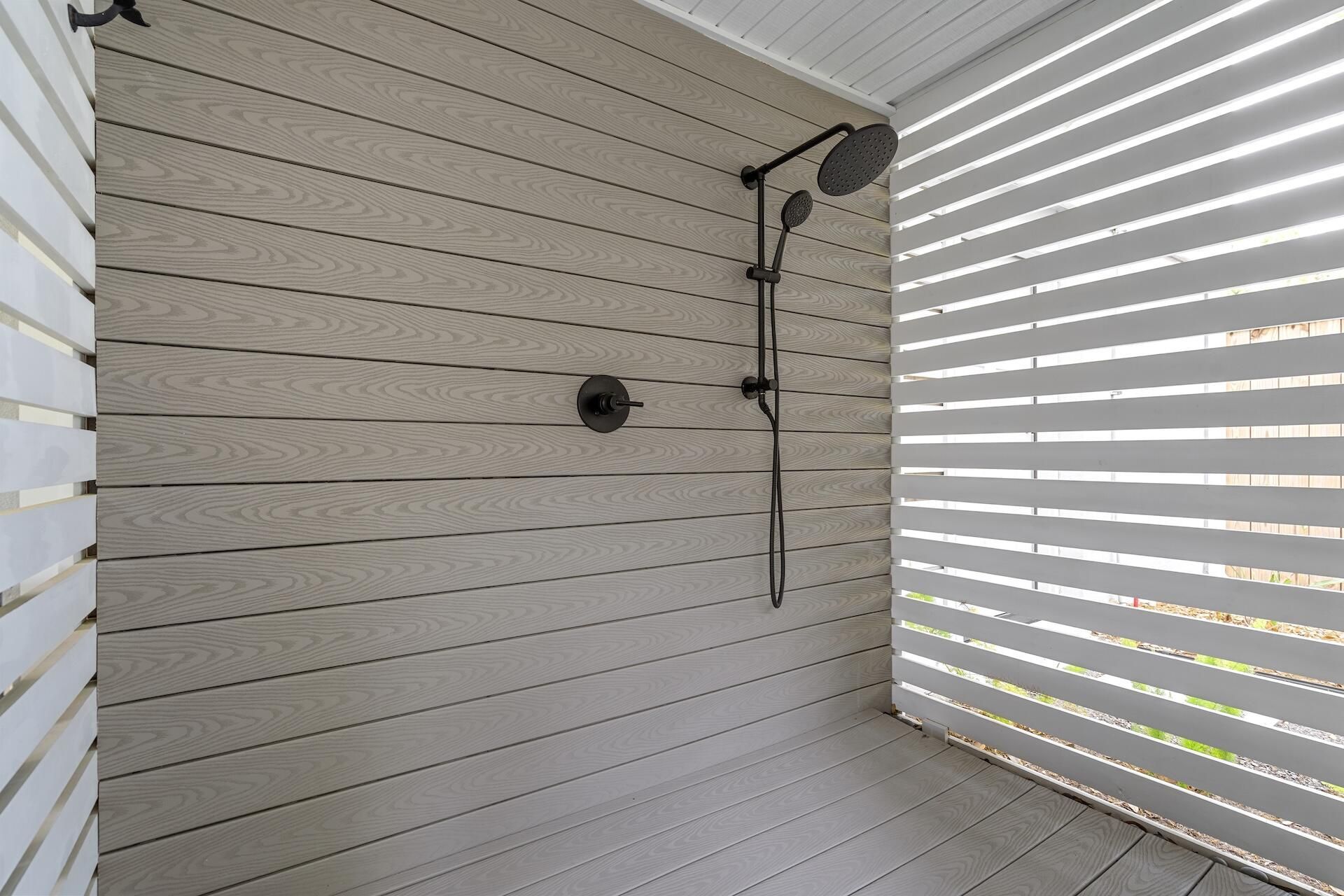 2702 Waterway Boulevard Photo 47