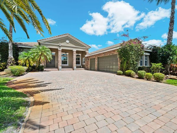 11371 NW 6th Street, Plantation, FL 33325