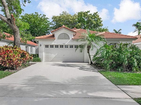 9758 Harbour Lake Circle, Boynton Beach, FL 33437