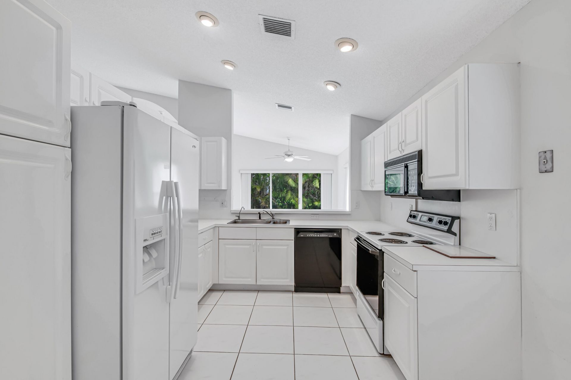 9758 Harbour Lake Circle, Boynton Beach, FL 33437 Photo