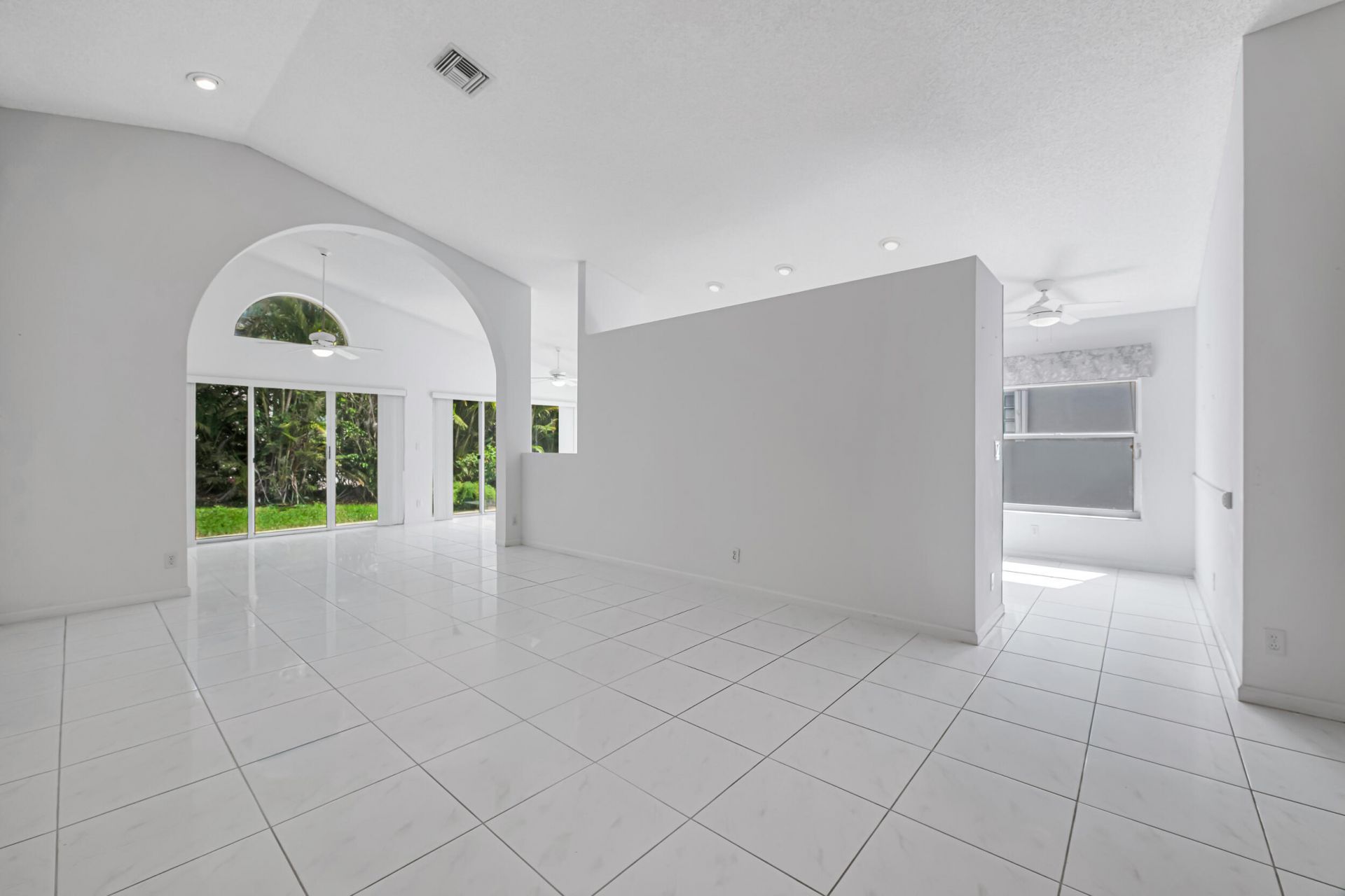 9758 Harbour Lake Circle, Boynton Beach, FL 33437 Photo