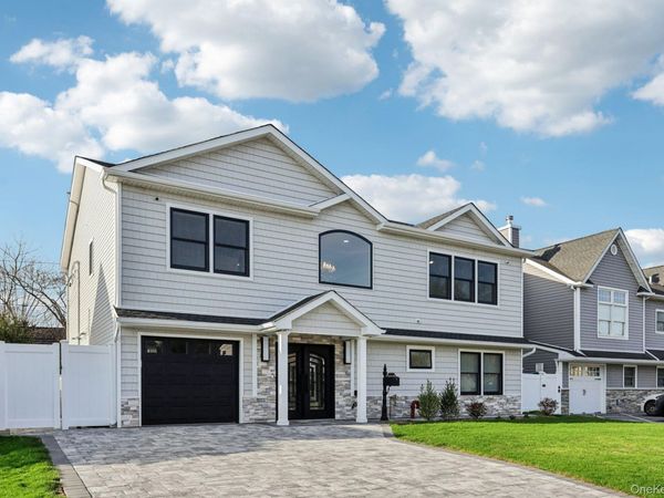 129 Tardy Lane S, Wantagh, NY 11793