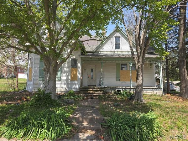 616 W Adams Street , Jackson, MO 63755