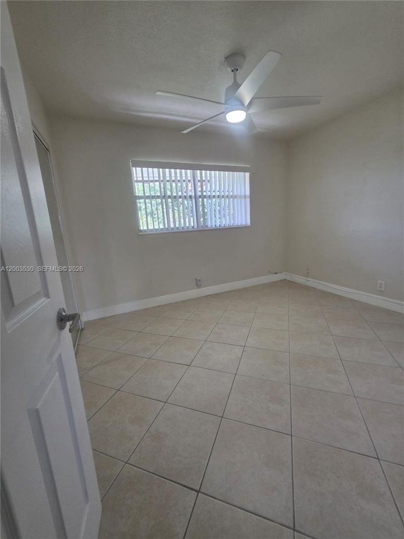 6709 N Kendall Dr, Unit 228, Pinecrest, FL 33156 Photo