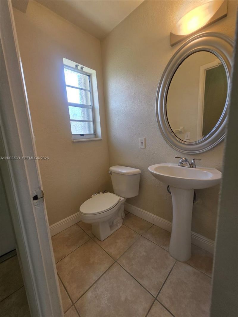 6709 N Kendall Dr, Unit 228, Pinecrest, FL 33156 Photo