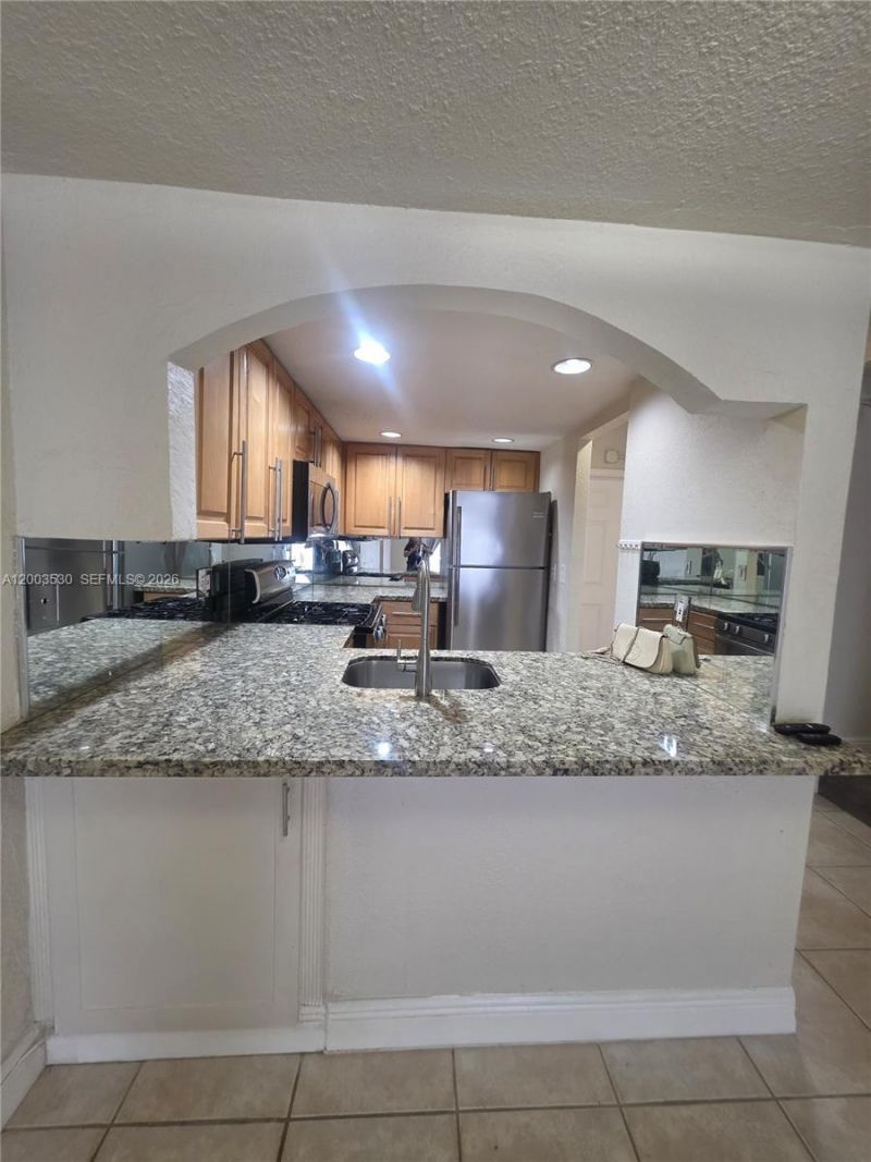 6709 N Kendall Dr, Unit 228, Pinecrest, FL 33156 Photo