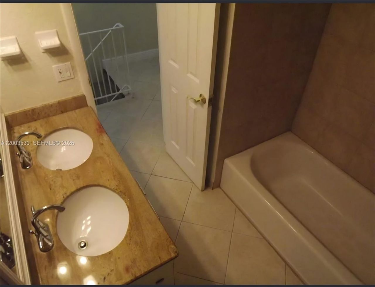 6709 N Kendall Dr, Unit 228, Pinecrest, FL 33156 Photo