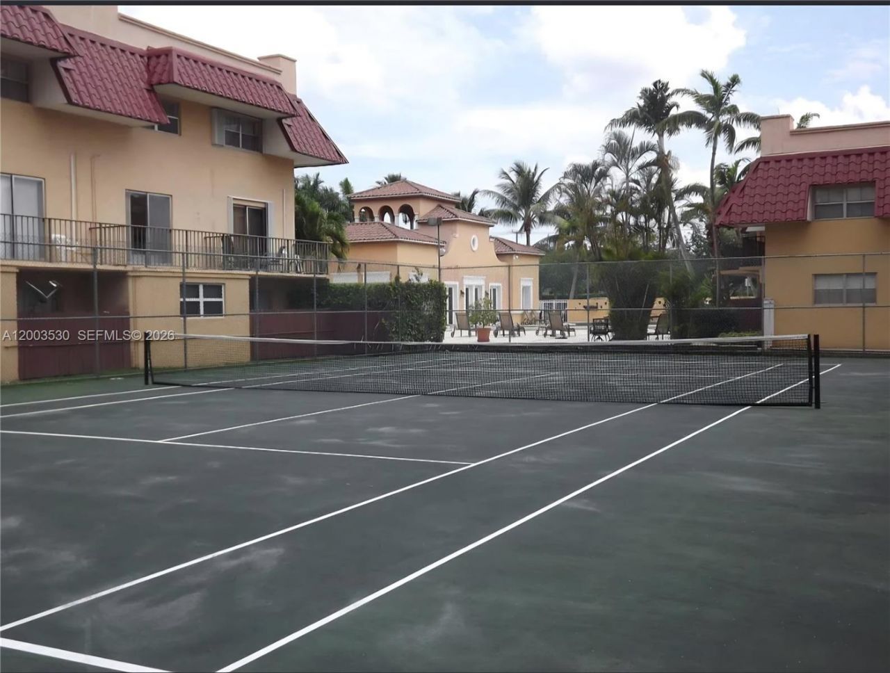 6709 N Kendall Dr, Unit 228, Pinecrest, FL 33156 Photo