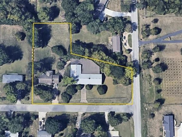 8306-8310 McCormack Drive, Lenexa, KS 66227