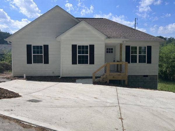 825 Gillespie Road, Chattanooga, TN 37411