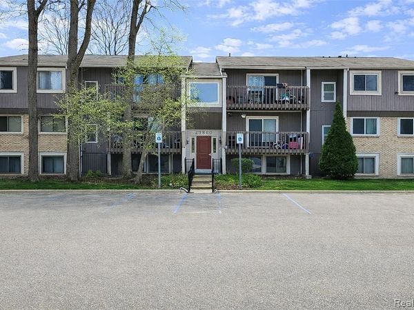 29860 W 12 Mile Road, Farmington Hills, MI 48334