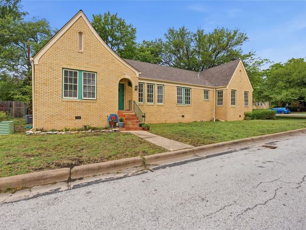 609 Carolyn Ave , Austin, TX 78705