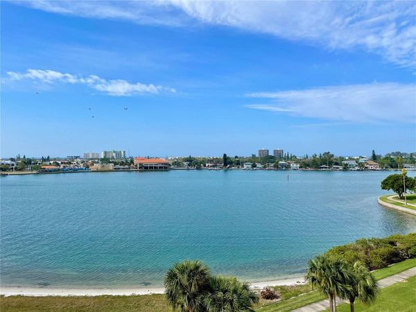 7872 SAILBOAT KEY BLVD S BOULEVARD S, Unit 504, SOUTH PASADENA, FL 33707