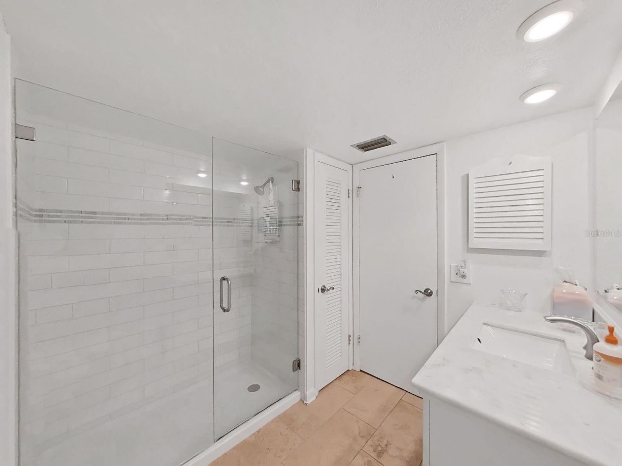 19020 Gulf Boulevard, Unit 8, Indian Shores, FL 33785 Photo