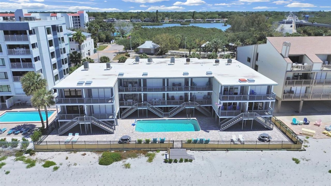 19020 Gulf Boulevard, Unit 8, Indian Shores, FL 33785 Photo