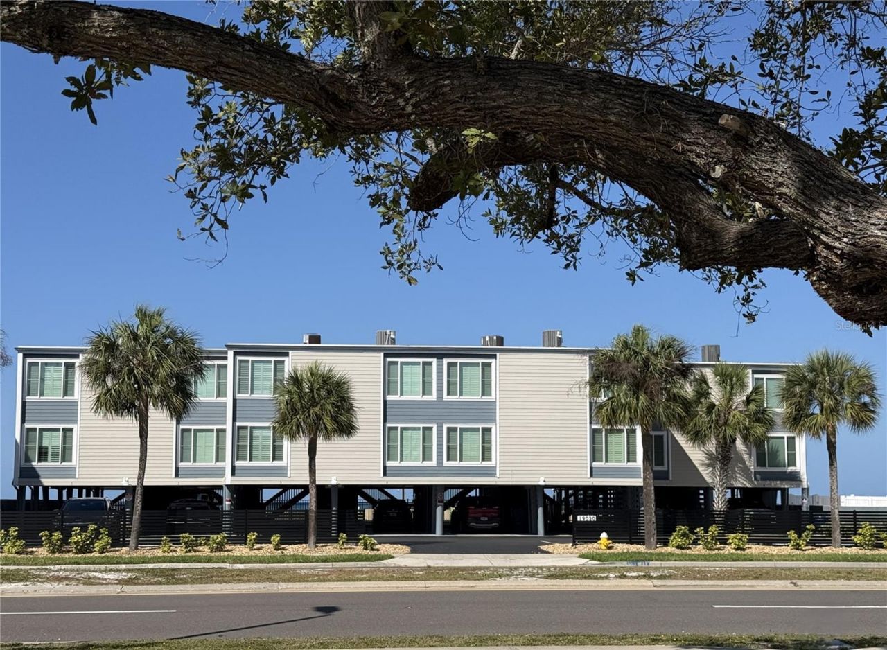 19020 Gulf Boulevard, Unit 8, Indian Shores, FL 33785 Photo