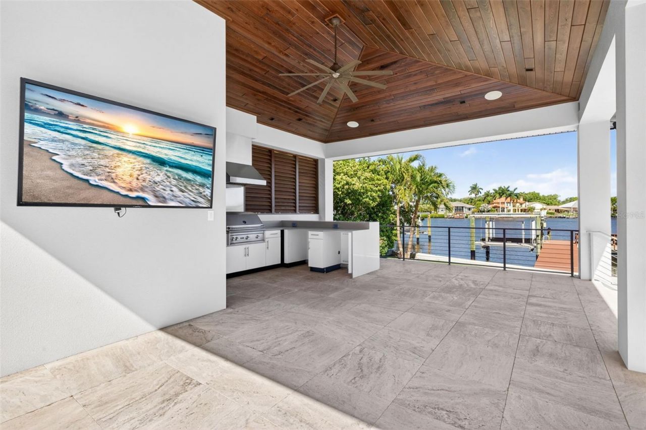 460 Coffee Pot Riviera Ne, Saint Petersburg, FL 33704 Photo