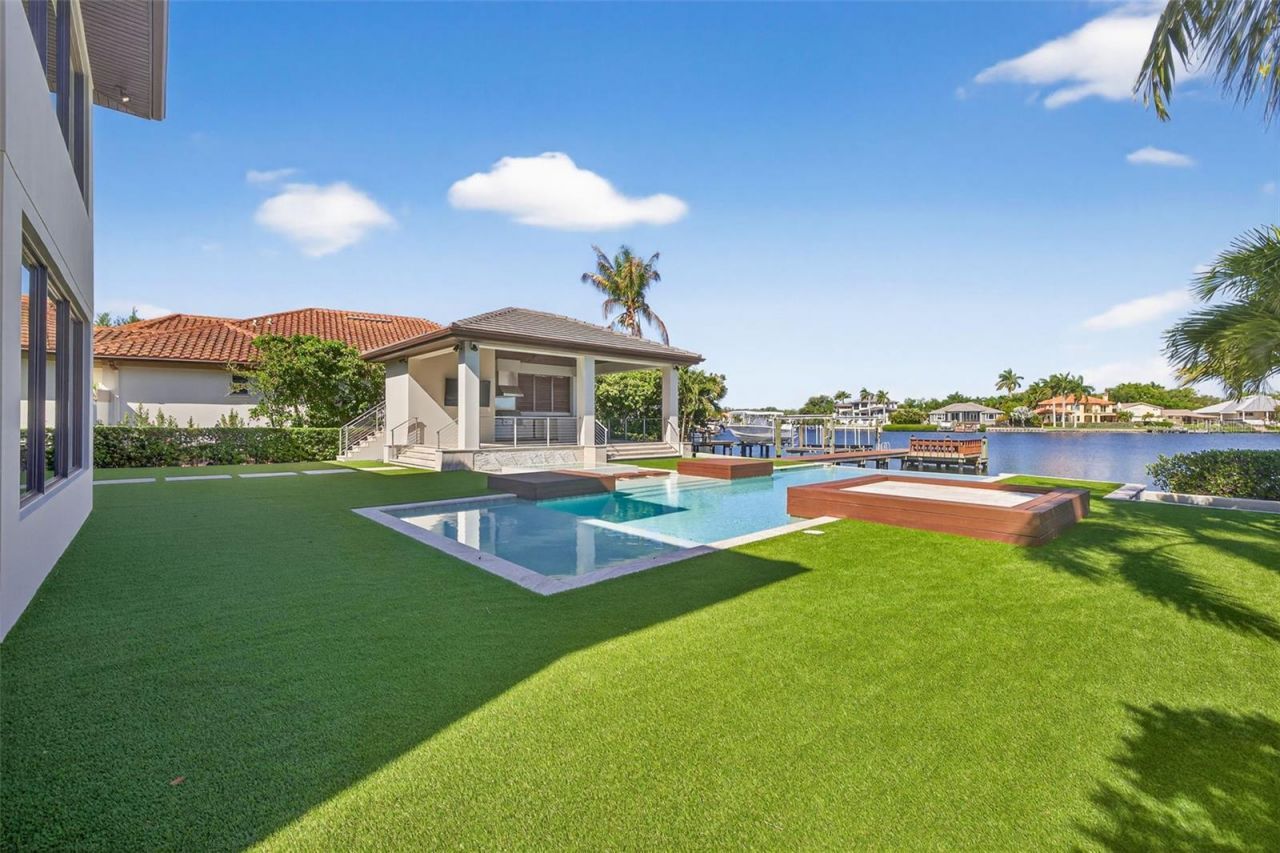 460 Coffee Pot Riviera Ne, Saint Petersburg, FL 33704 Photo