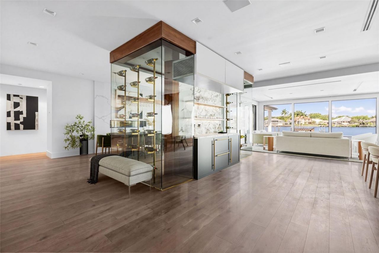 460 Coffee Pot Riviera Ne, Saint Petersburg, FL 33704 Photo