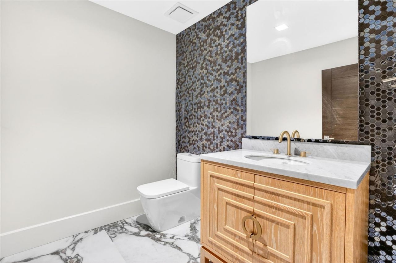 460 Coffee Pot Riviera Ne, Saint Petersburg, FL 33704 Photo