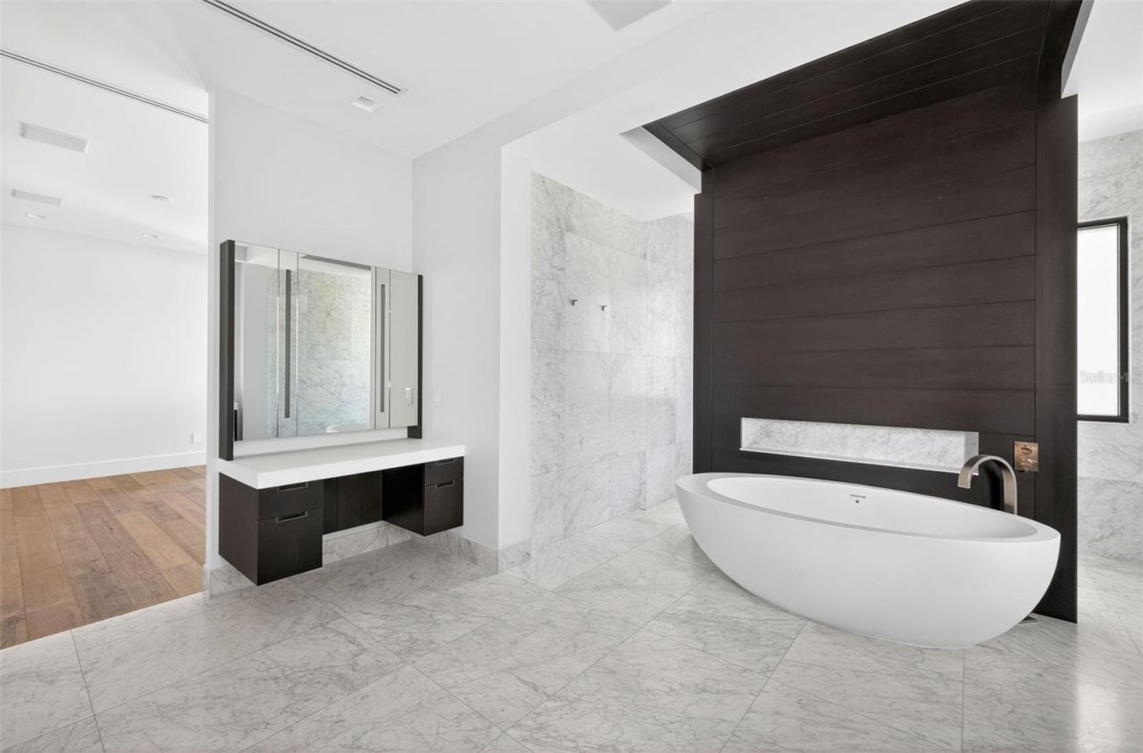 460 Coffee Pot Riviera Ne, Saint Petersburg, FL 33704 Photo