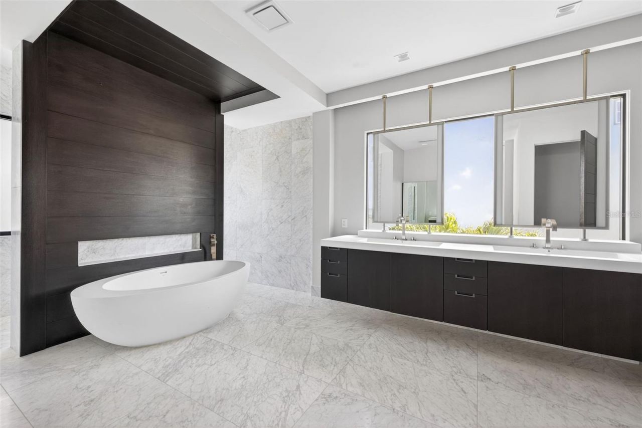 460 Coffee Pot Riviera Ne, Saint Petersburg, FL 33704 Photo