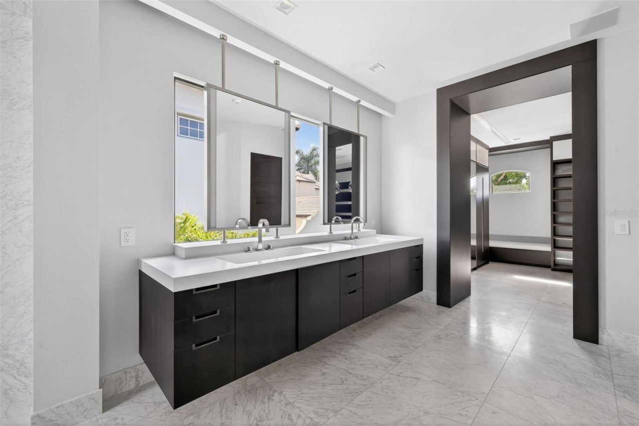 460 Coffee Pot Riviera Ne, Saint Petersburg, FL 33704 Photo