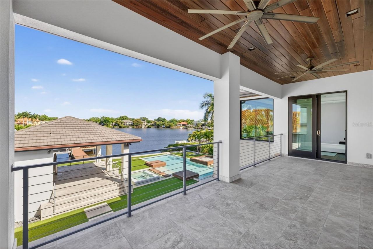 460 Coffee Pot Riviera Ne, Saint Petersburg, FL 33704 Photo