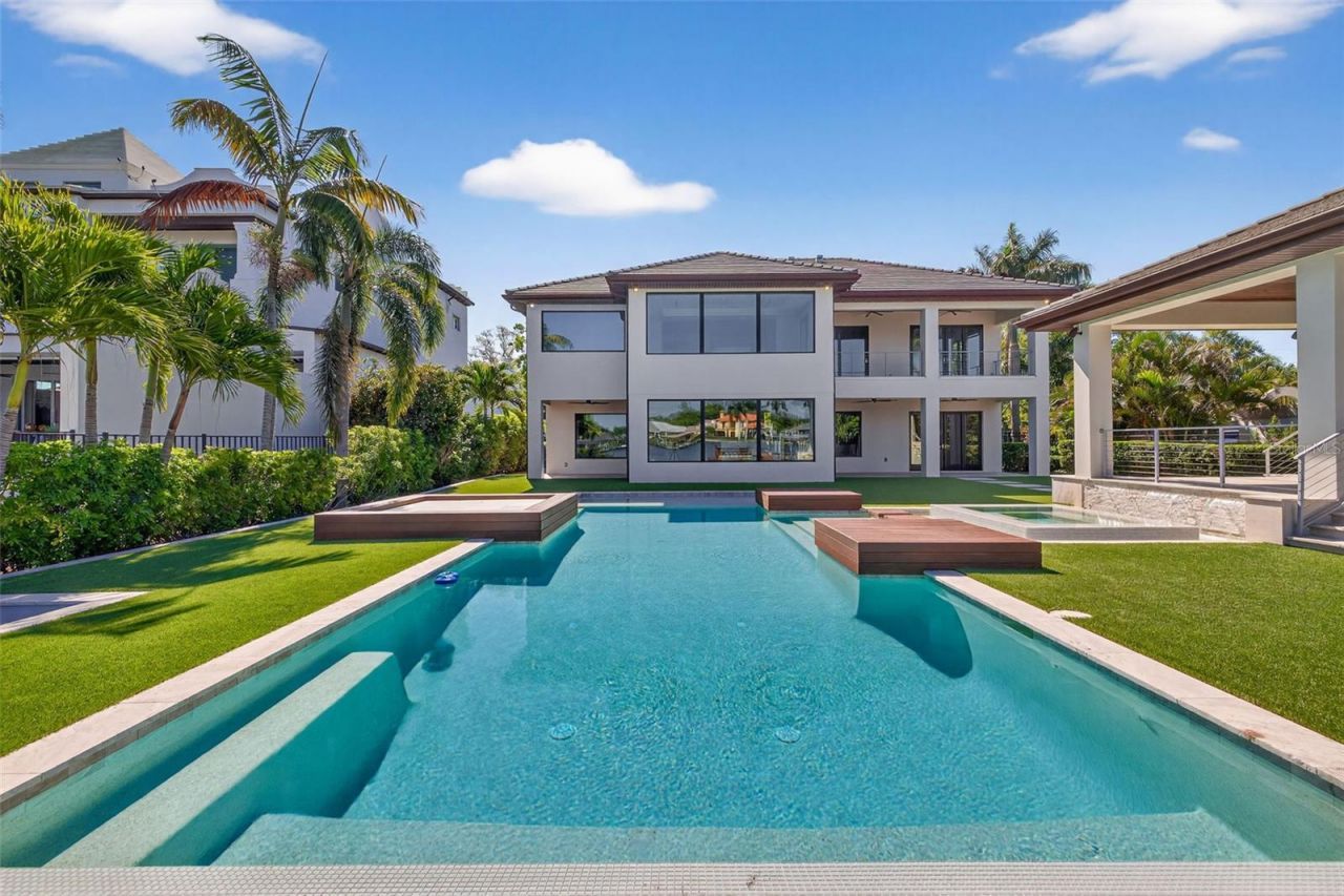 460 Coffee Pot Riviera Ne, Saint Petersburg, FL 33704 Photo