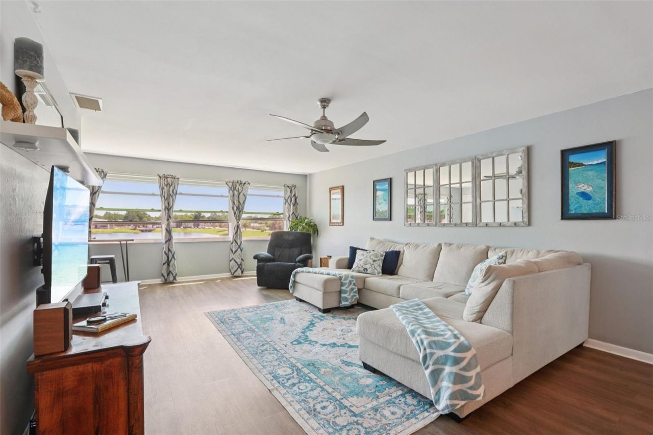 3850 13th Avenue N, Unit 210, Saint Petersburg, FL 33713 Photo