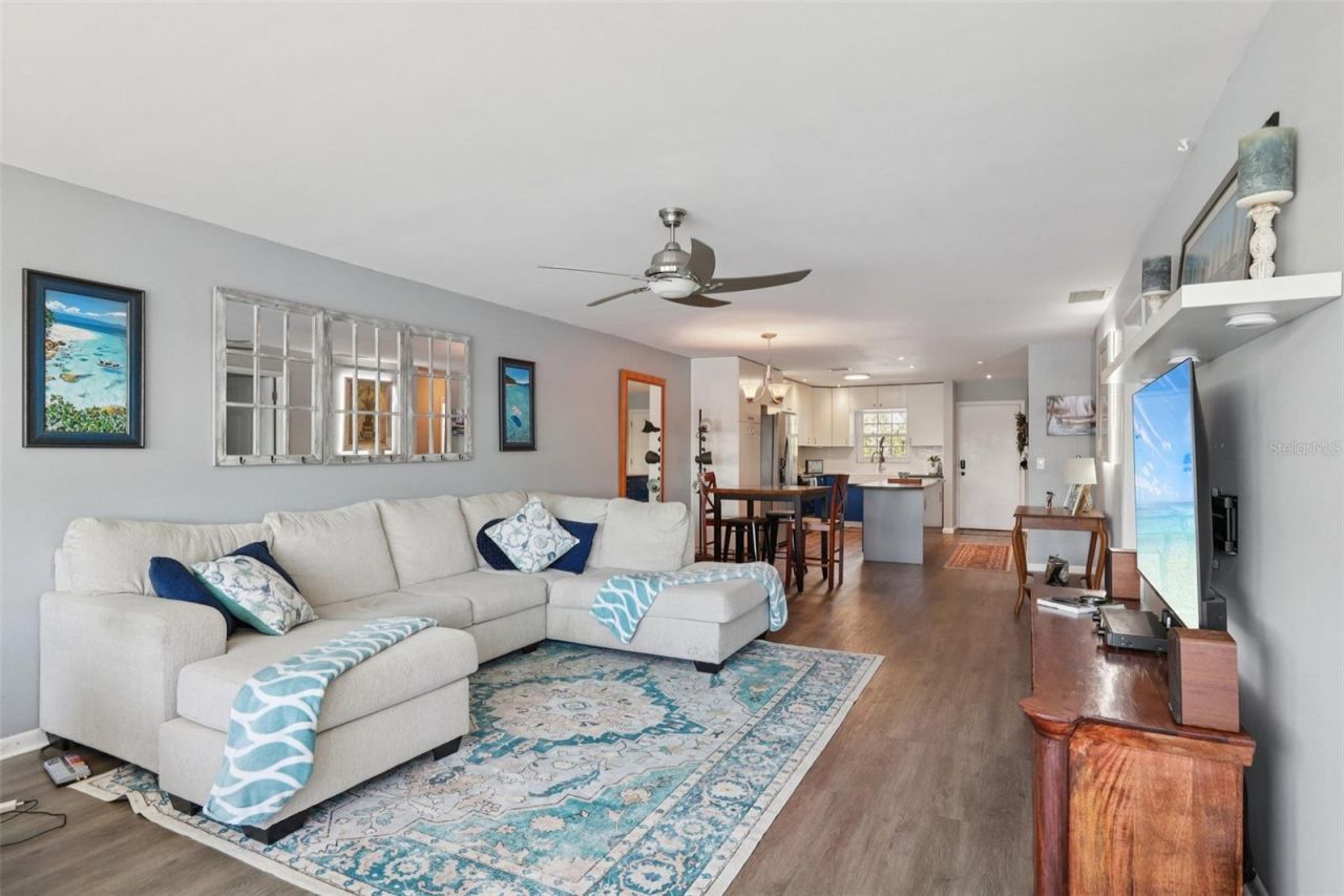 3850 13th Avenue N, Unit 210, Saint Petersburg, FL 33713 Photo