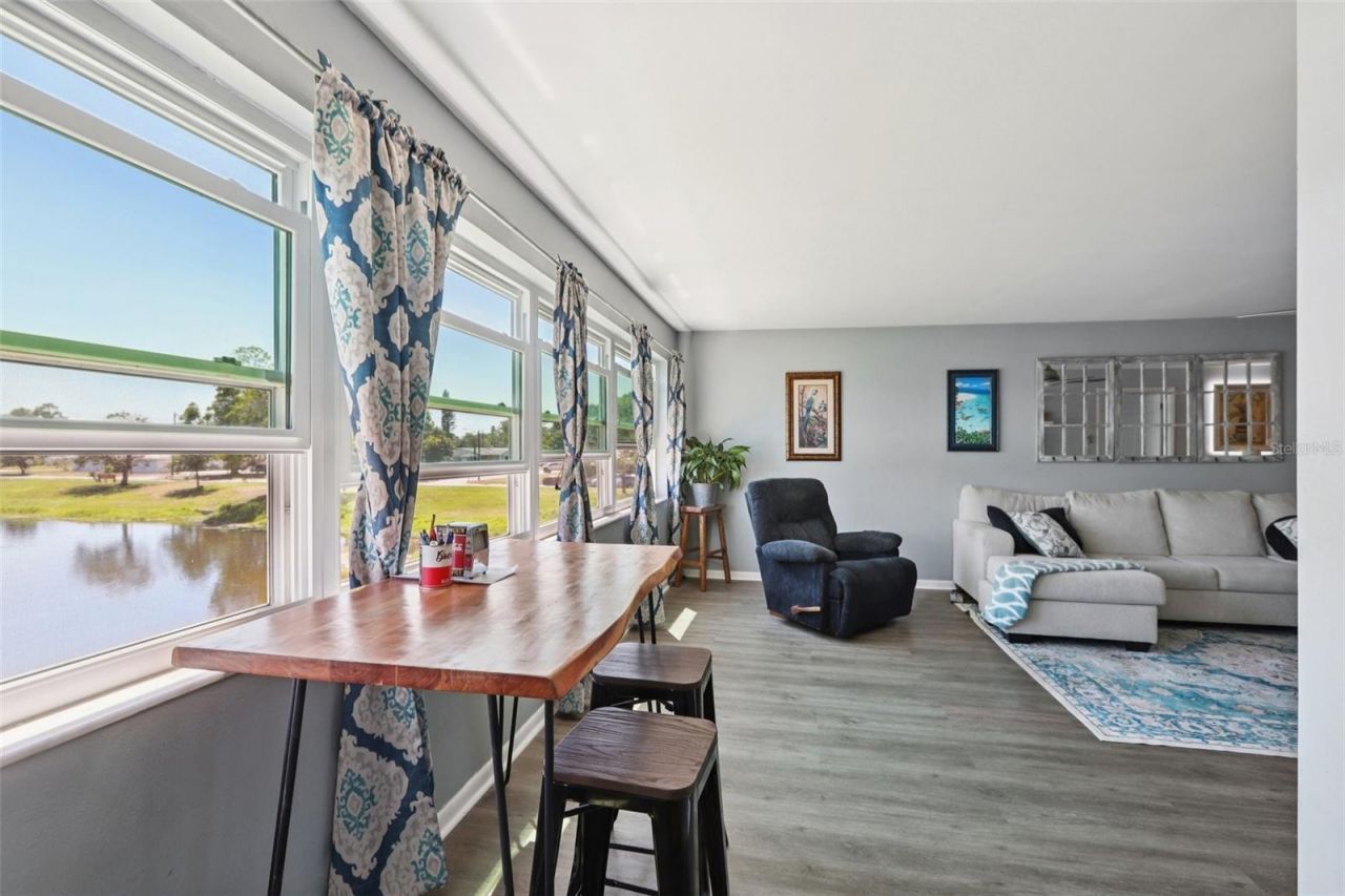 3850 13th Avenue N, Unit 210, Saint Petersburg, FL 33713 Photo