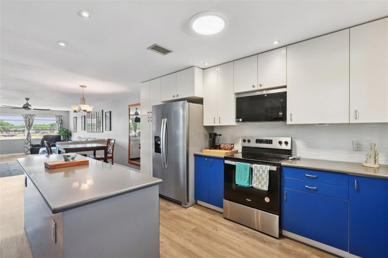 3850 13th Avenue N, Unit 210, Saint Petersburg, FL 33713 Photo