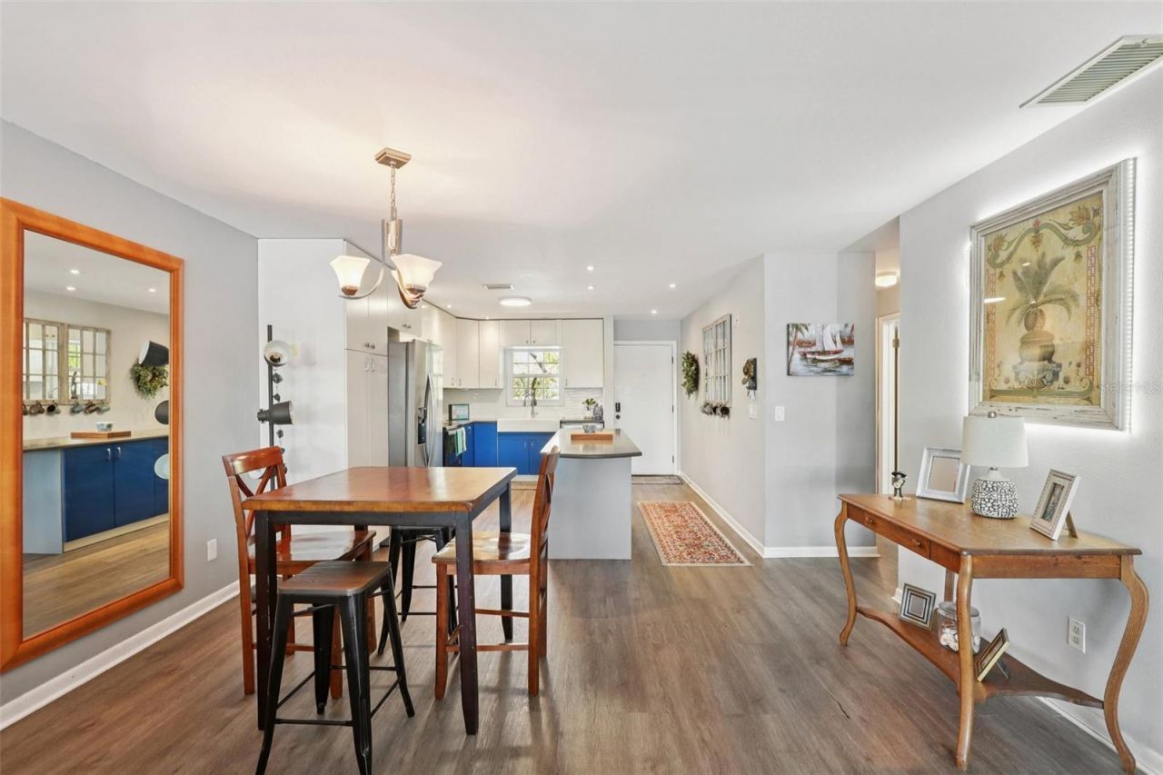 3850 13th Avenue N, Unit 210, Saint Petersburg, FL 33713 Photo