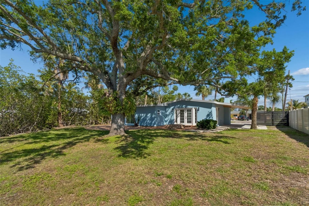 4790 Shore Acres Boulevard Ne, Saint Petersburg, FL 33703 Photo