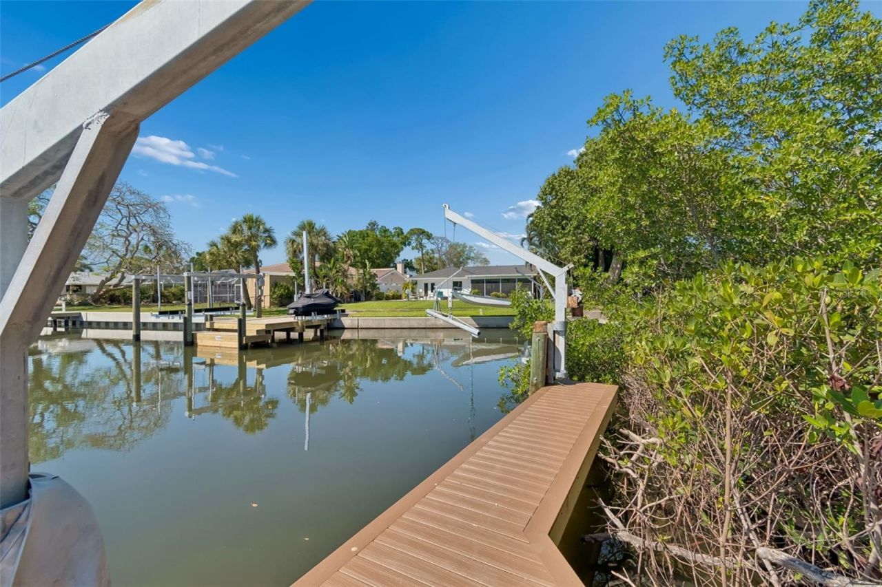 4790 Shore Acres Boulevard Ne, Saint Petersburg, FL 33703 Photo