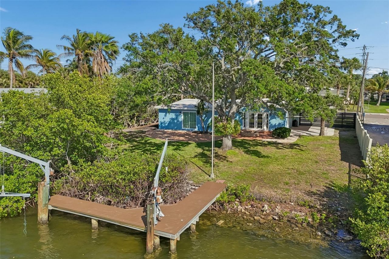 4790 Shore Acres Boulevard Ne, Saint Petersburg, FL 33703 Photo