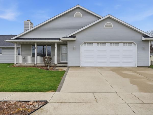 607 S 2nd St, Cedar Grove, WI 53013