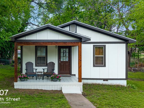 307 W 5th Street , Grove, OK 74344