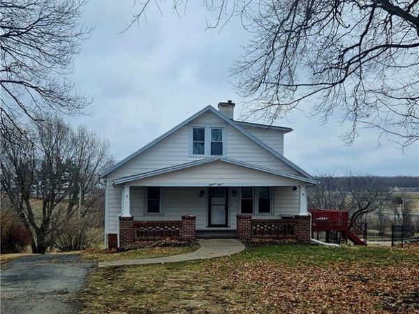 1815 S 41st Street, St Joseph, MO 64507