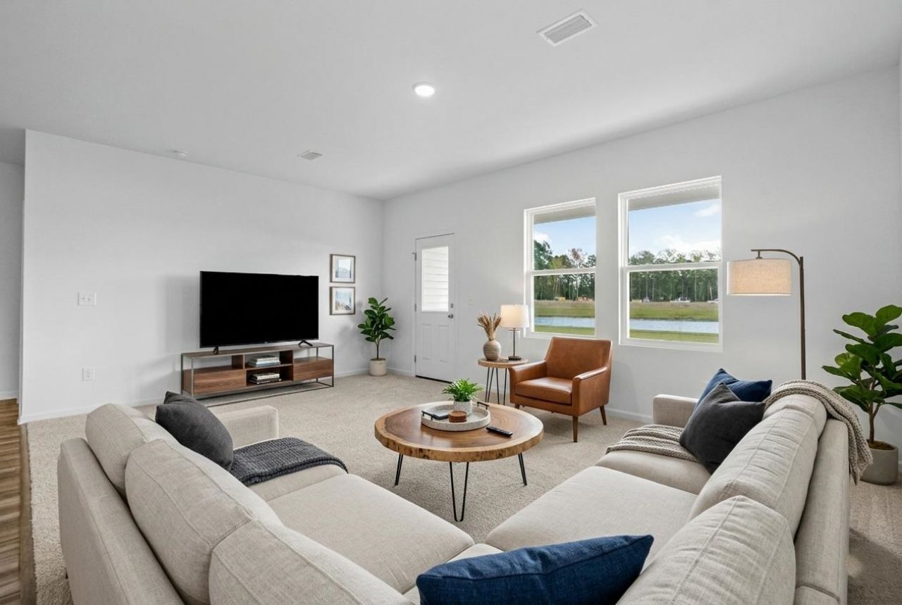 124 Admiral St  Photo 4