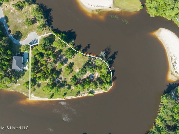 000 River Heights Lane, D'Iberville, MS 39540